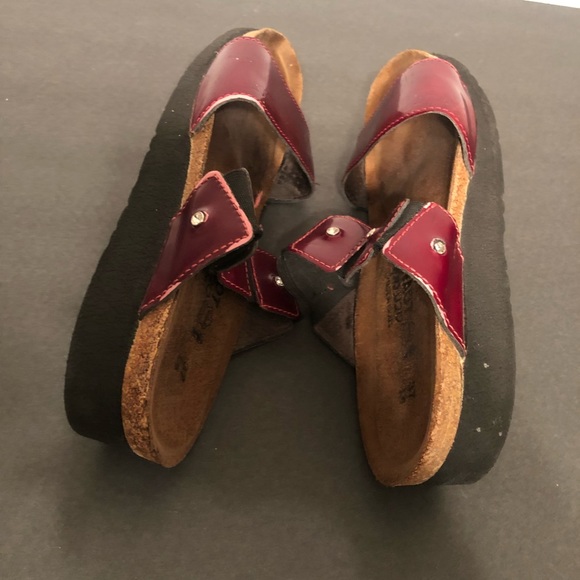 Naot Michele Slide Sandals Patent Burgundy Jewel Comfort Shoes Size EU 37 US 6 - Picture 2 of 9